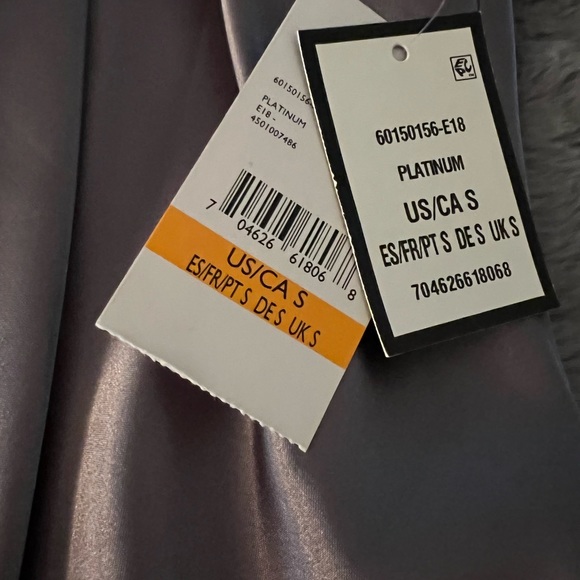 Nine West Tank - Picture 5 of 7